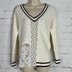 FRENCH CONNECTION Women Small Textured White Knit V-Neck Sweater Generous Sizing